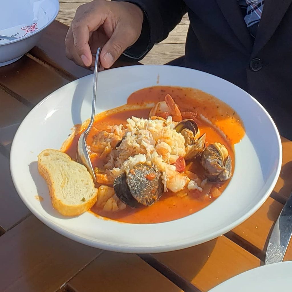 bowl of cioppino